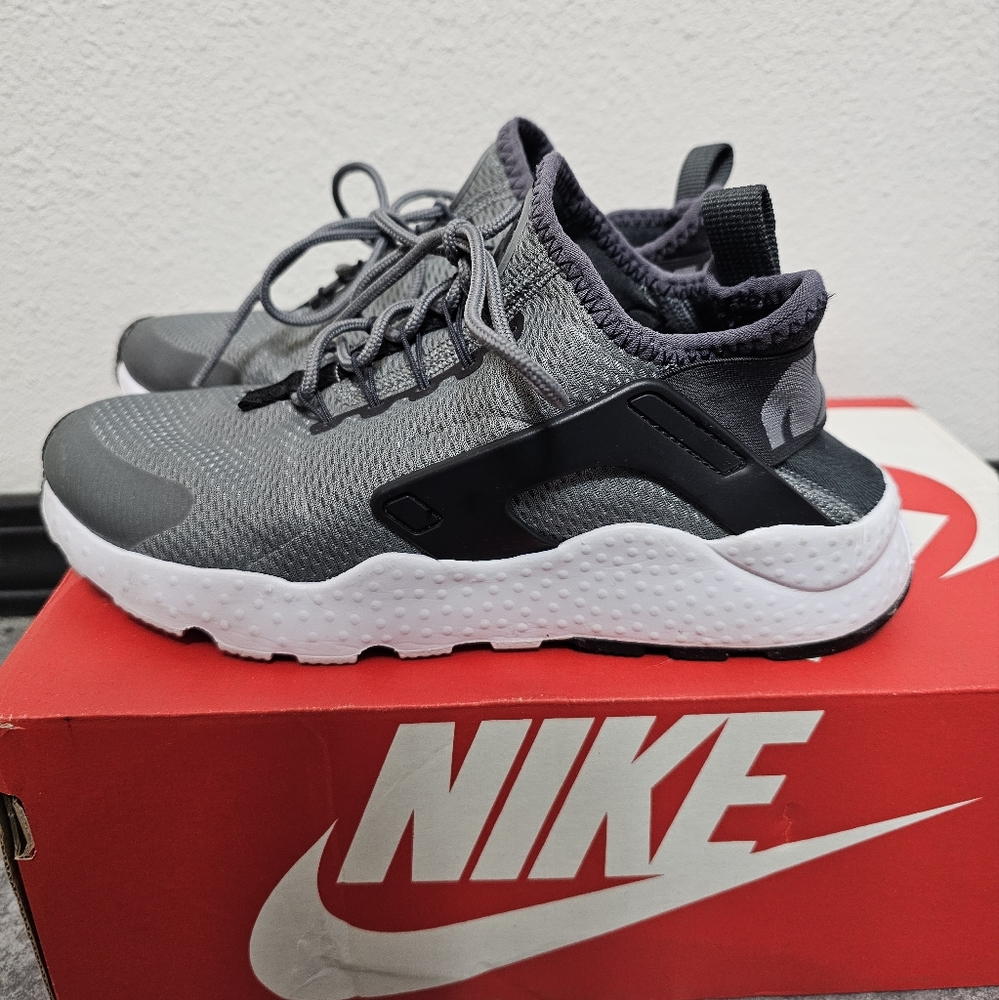 Nike Air Huarache Sneaker